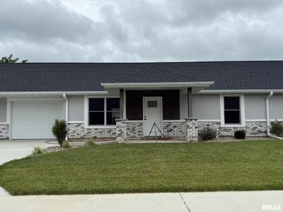 /international/us/2807-n-23rd-street-quincy-il-110100999171/