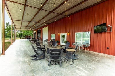/international/us/7680-highway-36-n-bellville-tx-110098860358/
