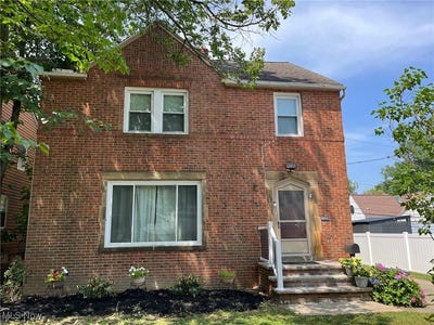 /international/us/2496-milton-road-university-heights-oh-110101049235/