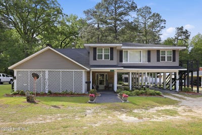 /international/us/1011-w-main-street-williamston-nc-110107997090/
