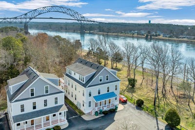 /international/us/3-honora-lane-buzzards-bay-ma-110106094484/