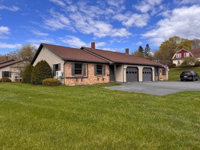 /international/us/51-academy-street-presque-isle-me-110108195302/
