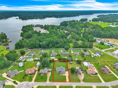 /international/us/100-susie-s-place-wetumpka-al-110107923057/