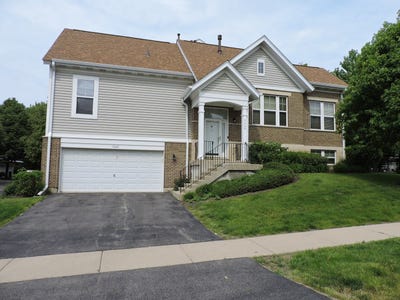 /international/us/5640-cambridge-way-hanover-park-il-110108120448/