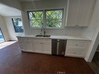 /international/us/2151-n-altadena-altadena-ca-110108336465/