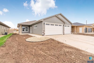 /international/us/2404-e-tinley-st-brandon-sd-110105088500/