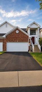 /international/us/717-stuarts-drive-st-charles-il-110108441263/
