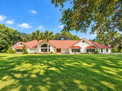 /international/us/553-ne-205th-avenue-williston-fl-110110323057/