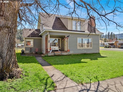/international/us/206-w-1st-st-wallowa-or-110107036126/