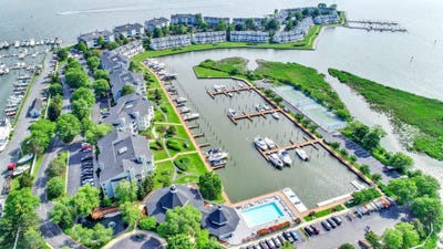/international/us/1401-oyster-cove-drive-grasonville-md-110108125408/