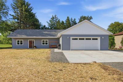 /international/us/15815-53rd-avenue-chippewa-falls-wi-110108346222/