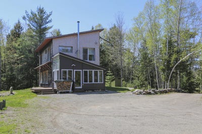 /international/us/1300-belfast-road-knox-me-110098592576/