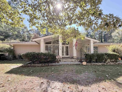 /international/us/140-stonebrook-helena-ar-110120463343/