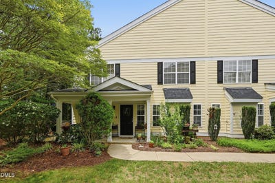 /international/us/1339-legacy-greene-avenue-wake-forest-nc-110108394975/