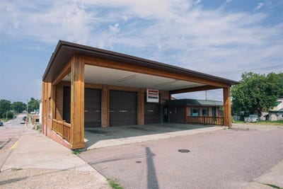 /international/us/608-west-street-neillsville-wi-110101500080/