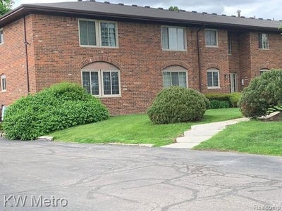 /international/us/19637-w-12-mile-road-sw-southfield-mi-110079421198/