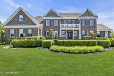 /international/us/4-geraldine-court-farmingdale-nj-110100533547/