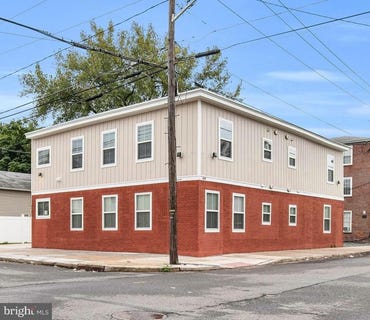 /international/us/202-foundry-street-florence-nj-110101065041/