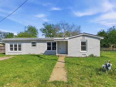 /international/us/240-tom-sawyer-street-evant-tx-110106963113/
