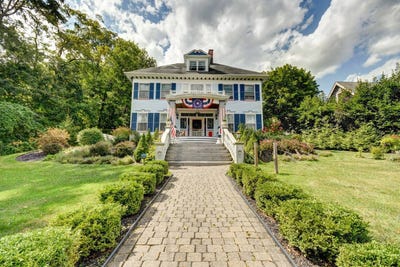 /international/us/15-west-st-fort-plain-ny-110106327027/