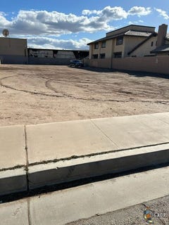 /international/us/w-d-street-brawley-ca-110092840953/