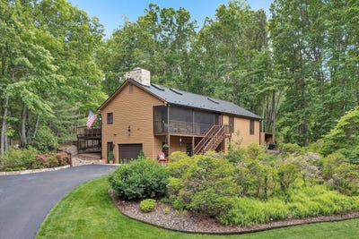 /international/us/25-timbers-cir-hardy-va-110108071306/