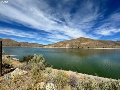 /international/us/32214-snake-river-rd-huntington-or-110105779743/