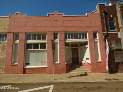 /international/us/103-n-broadway-mccomb-ms-110104109268/