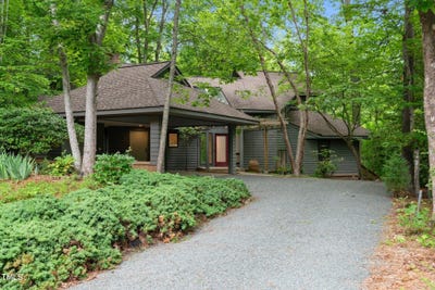 /international/us/106-mill-rock-court-carrboro-nc-110099507230/