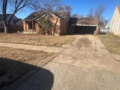/international/us/205-hollywood-street-coleman-tx-110093282737/