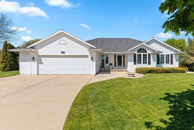 /international/us/715-hickory-valley-court-de-pere-wi-110108220986/