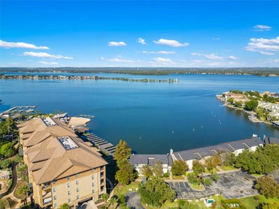 /international/us/96-island-dr-horseshoe-bay-tx-110097970339/