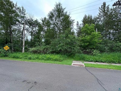 /international/us/3938-e-5th-st-superior-wi-110100534674/
