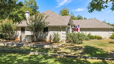 /international/us/9008-magnolia-vale-drive-granbury-tx-110119965700/
