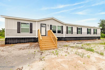 /international/us/6401-riverside-road-nahunta-ga-110108657225/