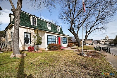 /international/us/400-s-main-street-belton-tx-110105779378/