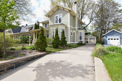 /international/us/1424-clark-street-stevens-point-wi-110107964370/