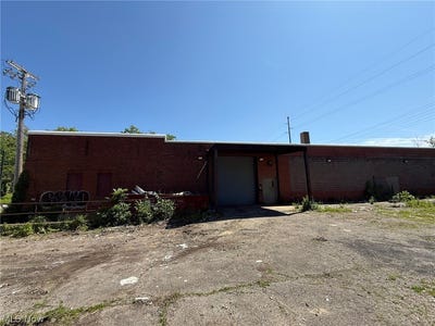 /international/us/1766-e-133rd-street-east-cleveland-oh-110108502098/