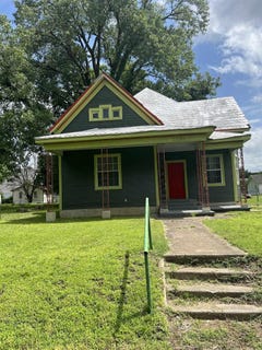 /international/us/1124-e-2nd-avenue-pine-bluff-ar-110099600087/