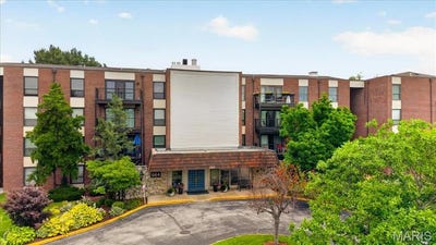 /international/us/564-sarah-lane-st-louis-mn-110120751870/