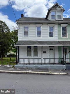 /international/us/328-e-oak-street-frackville-pa-110120113213/