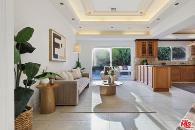/international/us/1317-sinaloa-dr-glendale-ca-110108090243/