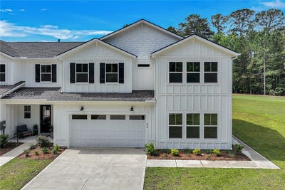 /international/us/379-oleander-way-hardeeville-sc-110099369128/