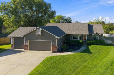 /international/us/805-e-rushwood-derby-ks-110120533786/
