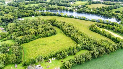 /international/us/35-acres-north-ave-waterloo-ia-110101677408/