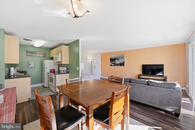 /international/us/1009-chillum-road-hyattsville-md-110120420271/