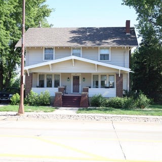 /international/us/501-first-avenue-rock-rapids-ia-110106469826/