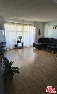 /international/us/855-victor-ave-inglewood-ca-110107602764/