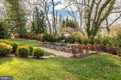 /international/us/1288-valley-forge-road-phoenixville-pa-110100473906/