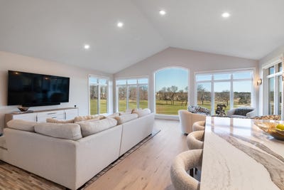 /international/us/5003-wenlock-rose-court-middleton-wi-110105873228/